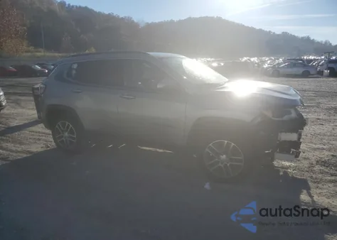 2020 Jeep Compass Latitude from USA, damaged, VIN 3C4NJDBB6LT255123